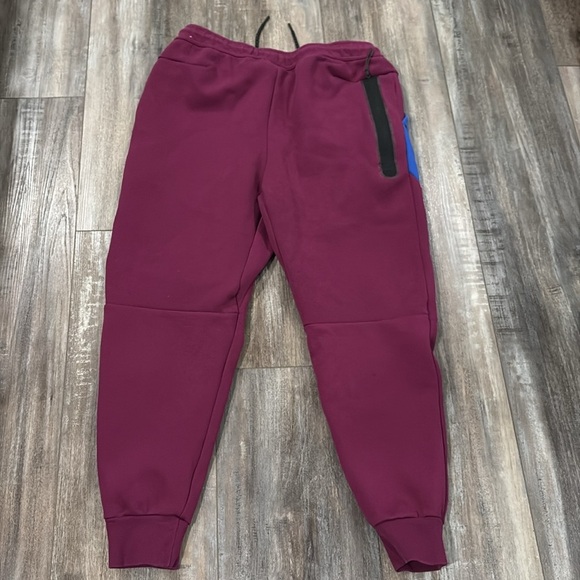 Nike Men's Sportswear Tech Fleece Joggers Sangria/Game Royal Large - Picture 5 of 8